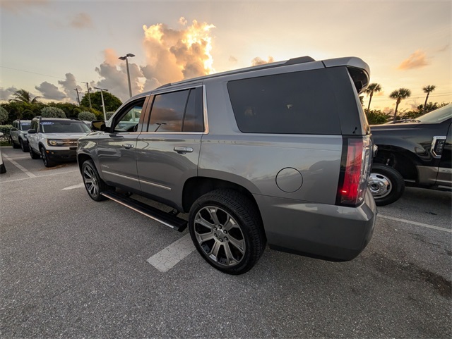 Vehicle image 6 of 24