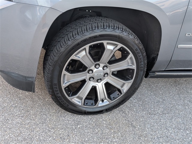 Vehicle image 7 of 24