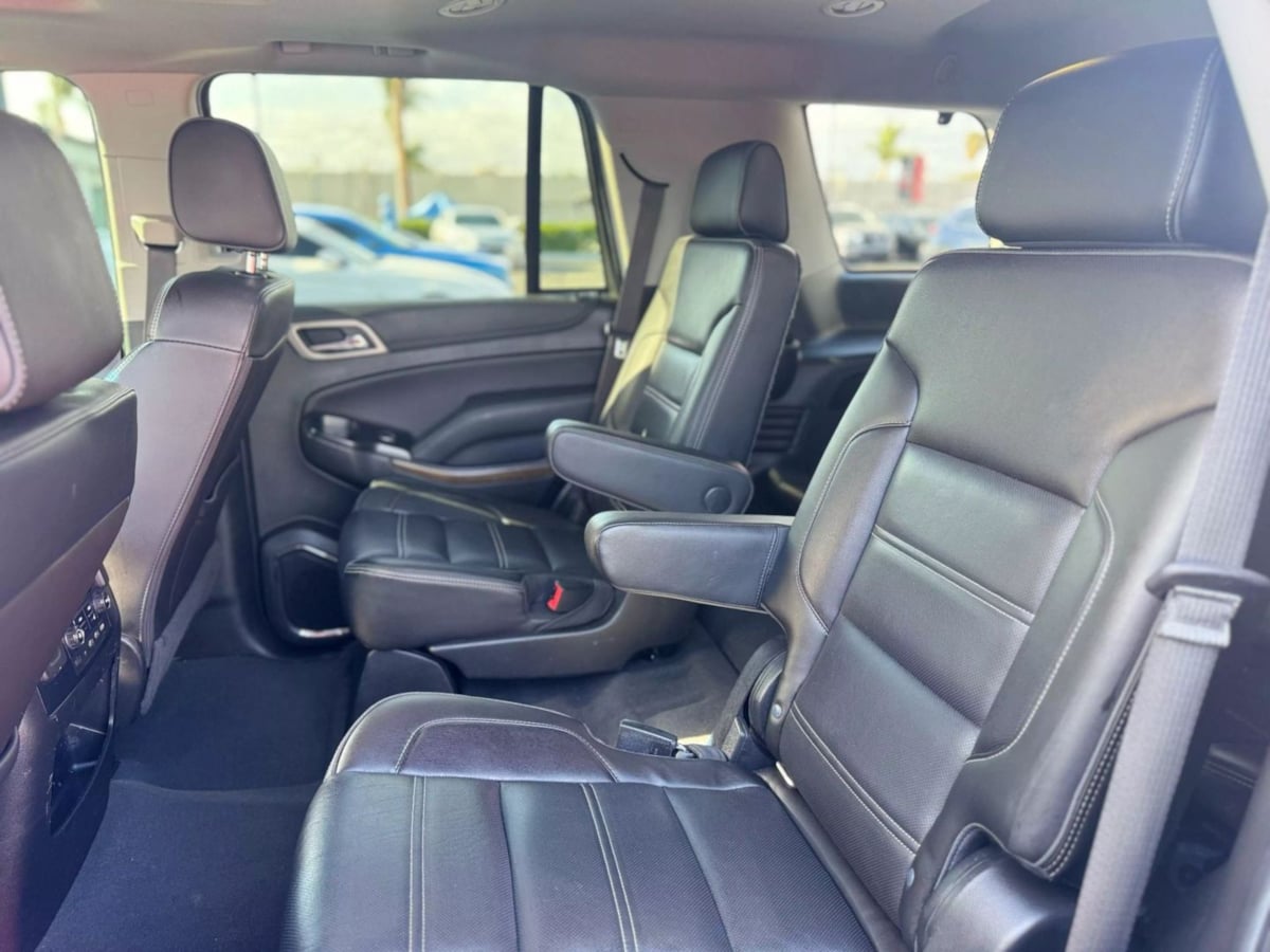 Vehicle image 19 of 36