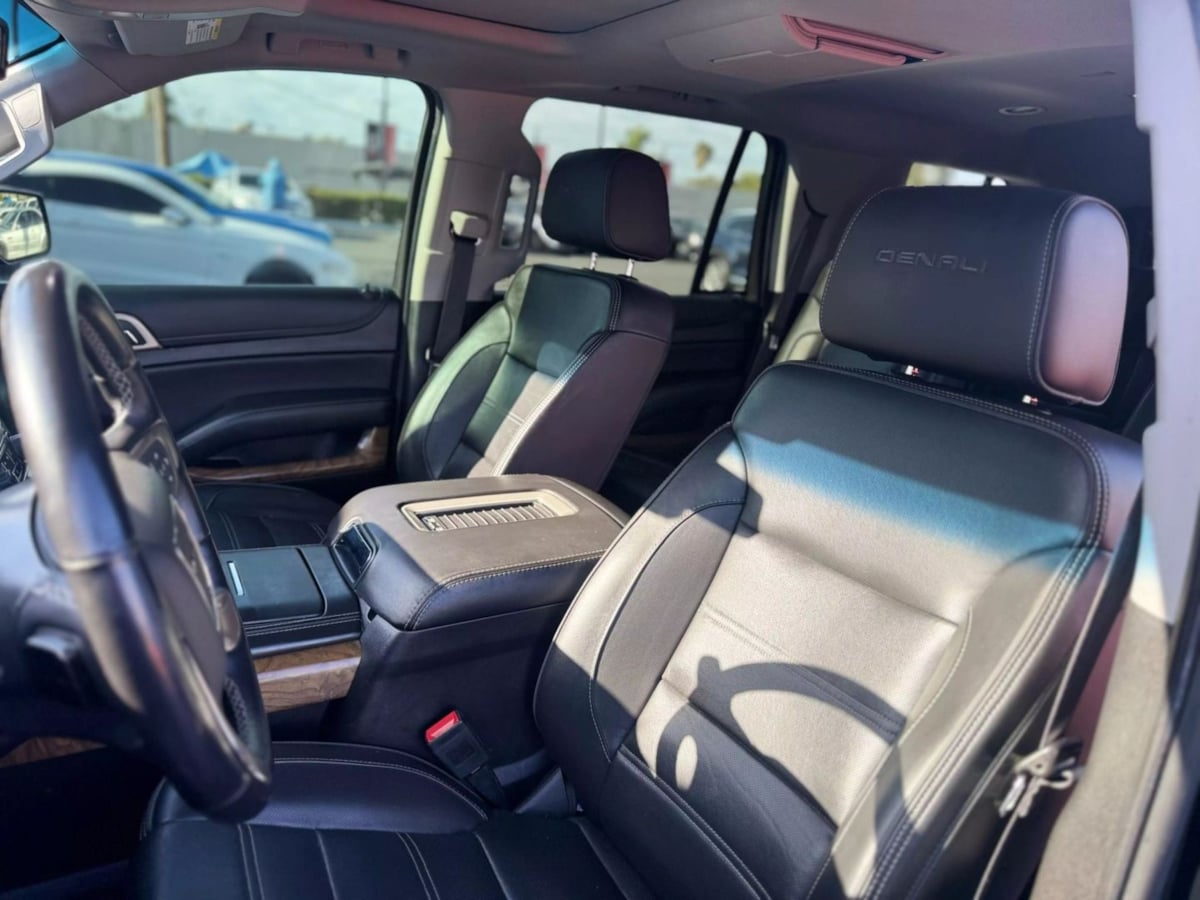 Vehicle image 18 of 36