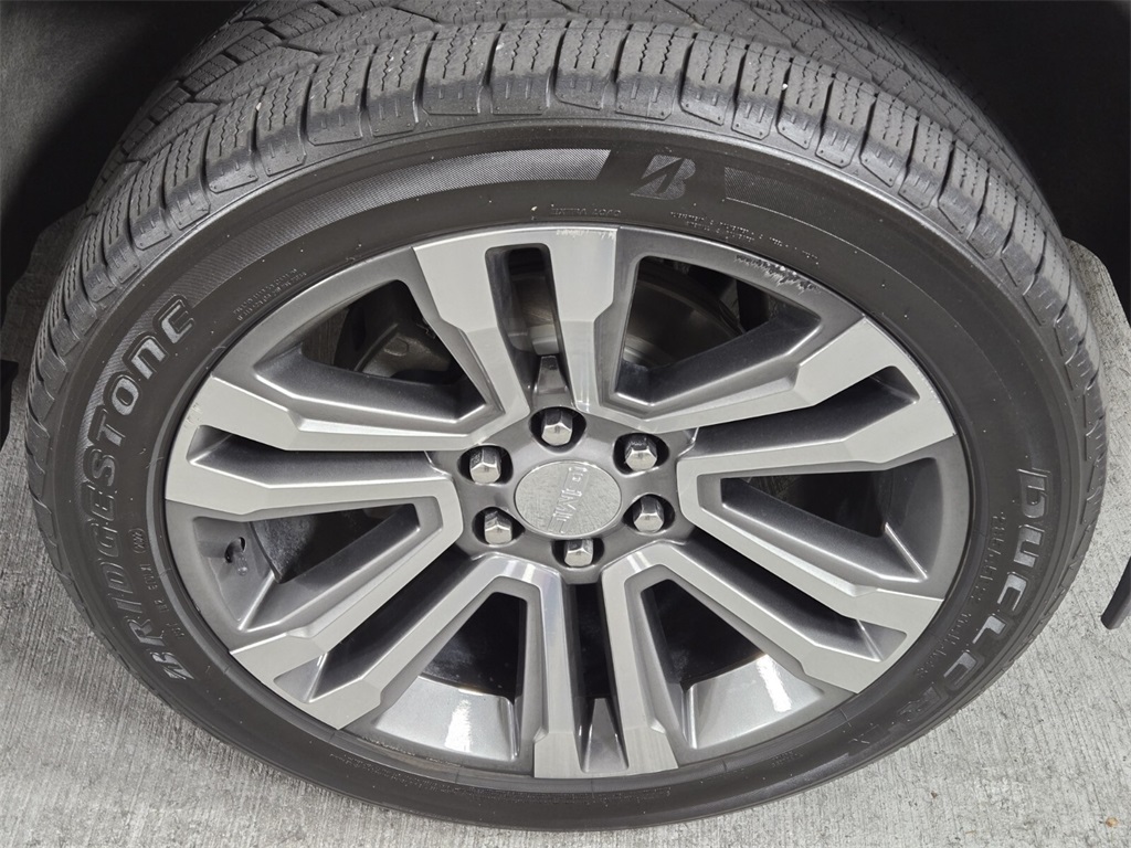 Vehicle image 11 of 33