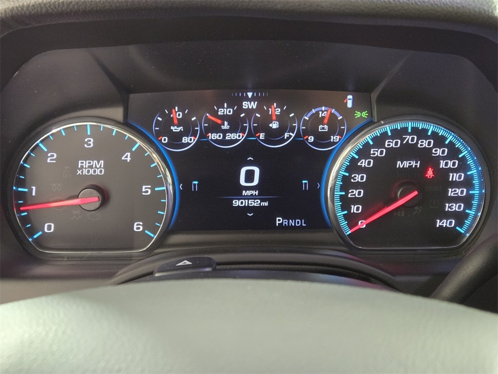 Vehicle image 21 of 33