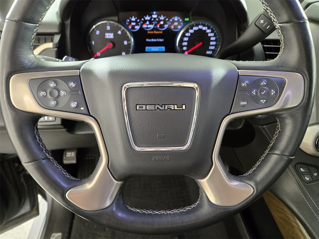 Vehicle image 20 of 33