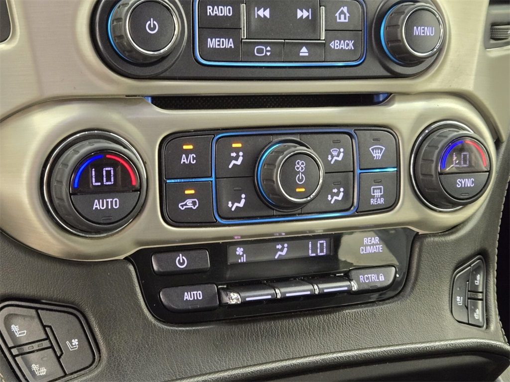Vehicle image 29 of 33
