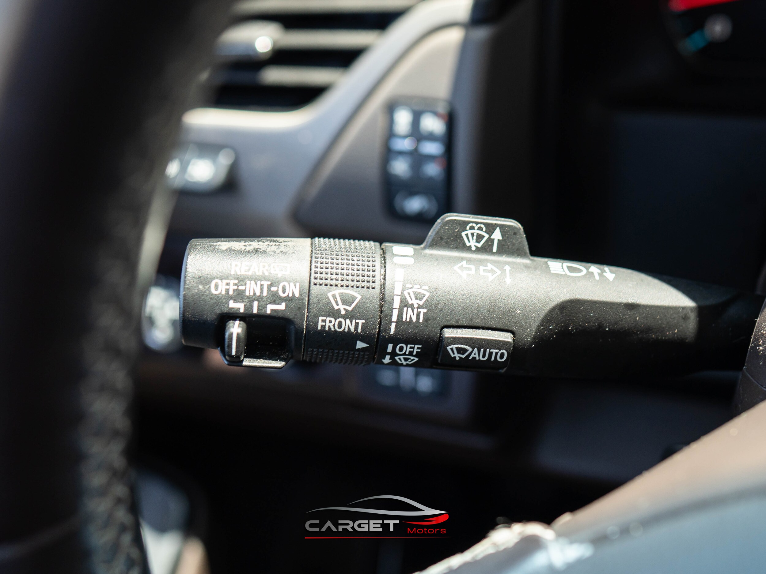 Vehicle image 21 of 47