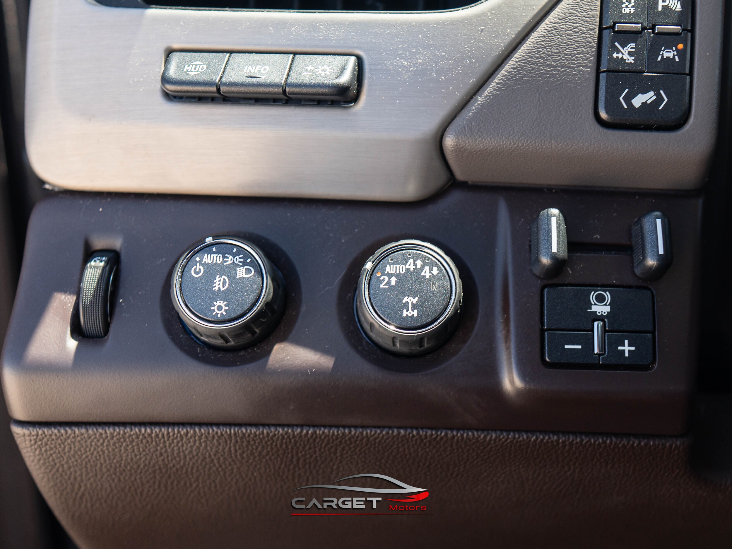 Vehicle image 29 of 47