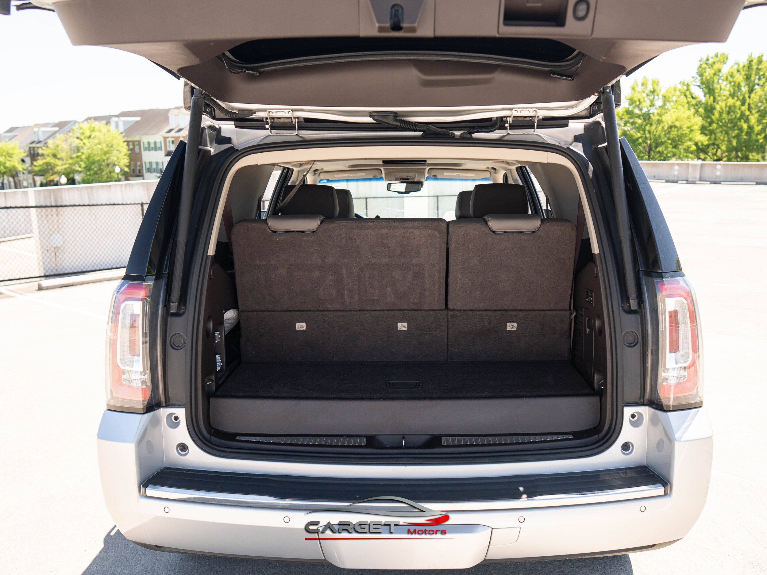 Vehicle image 41 of 47