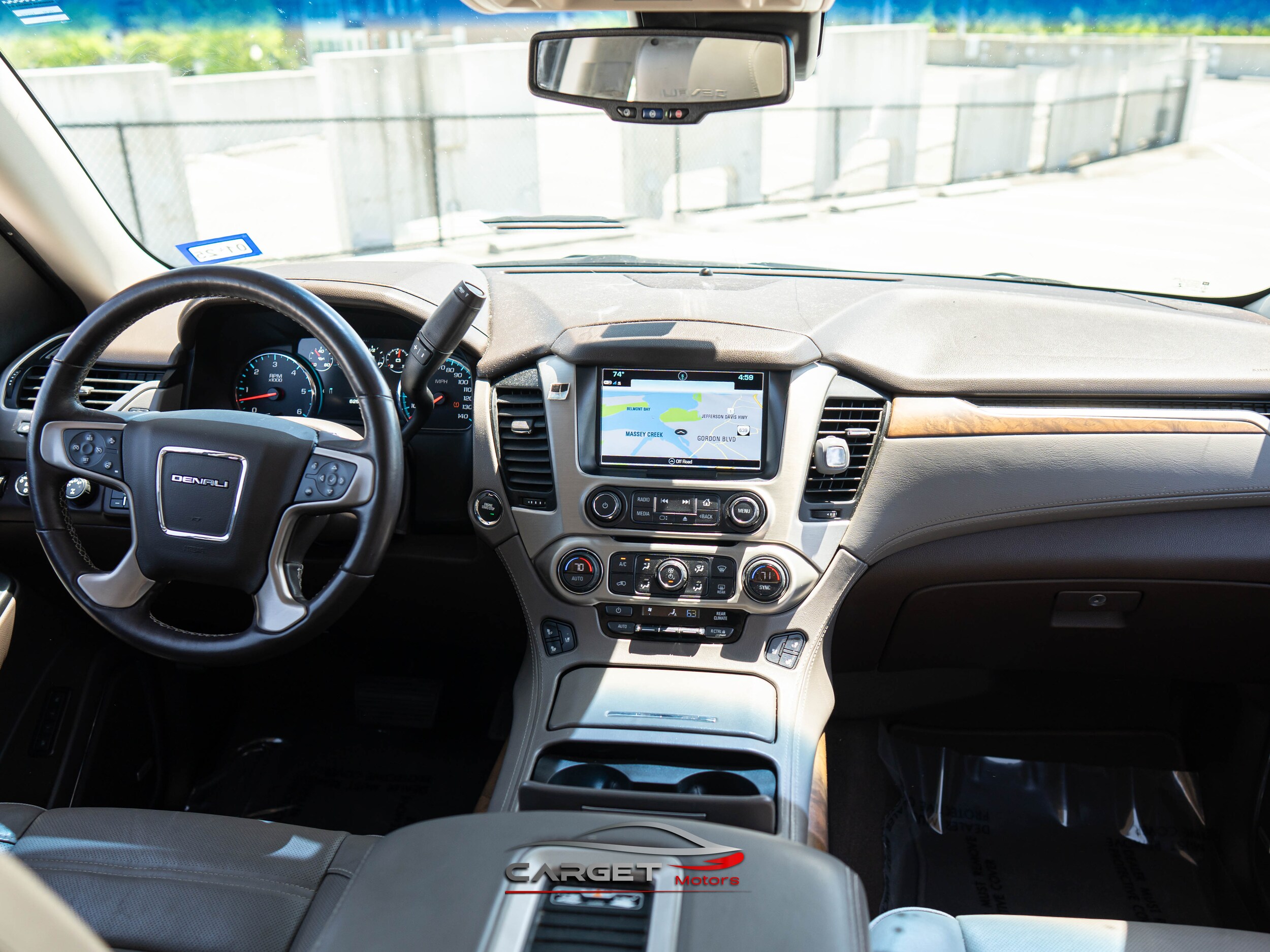 Vehicle image 7 of 47