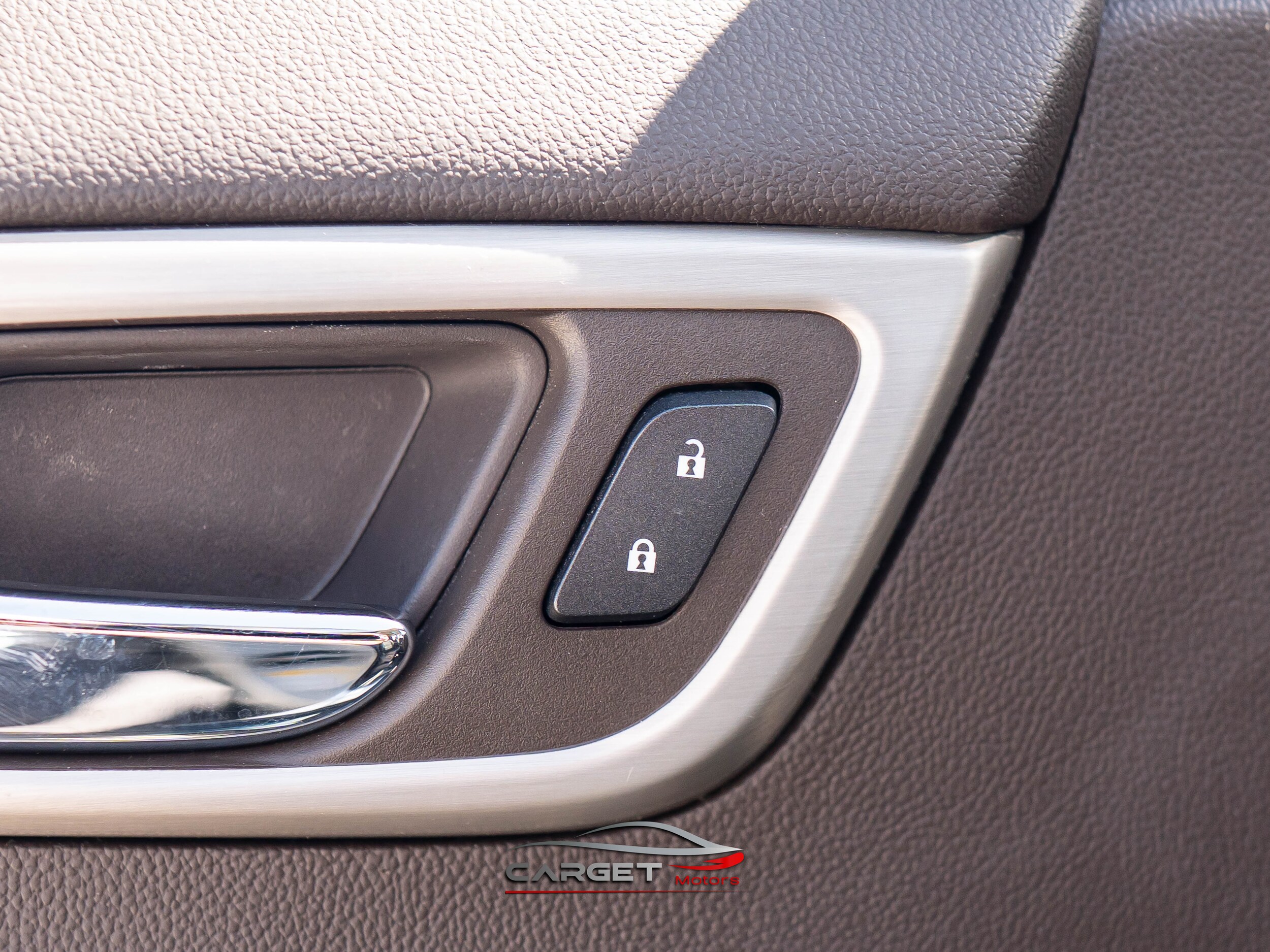 Vehicle image 35 of 47