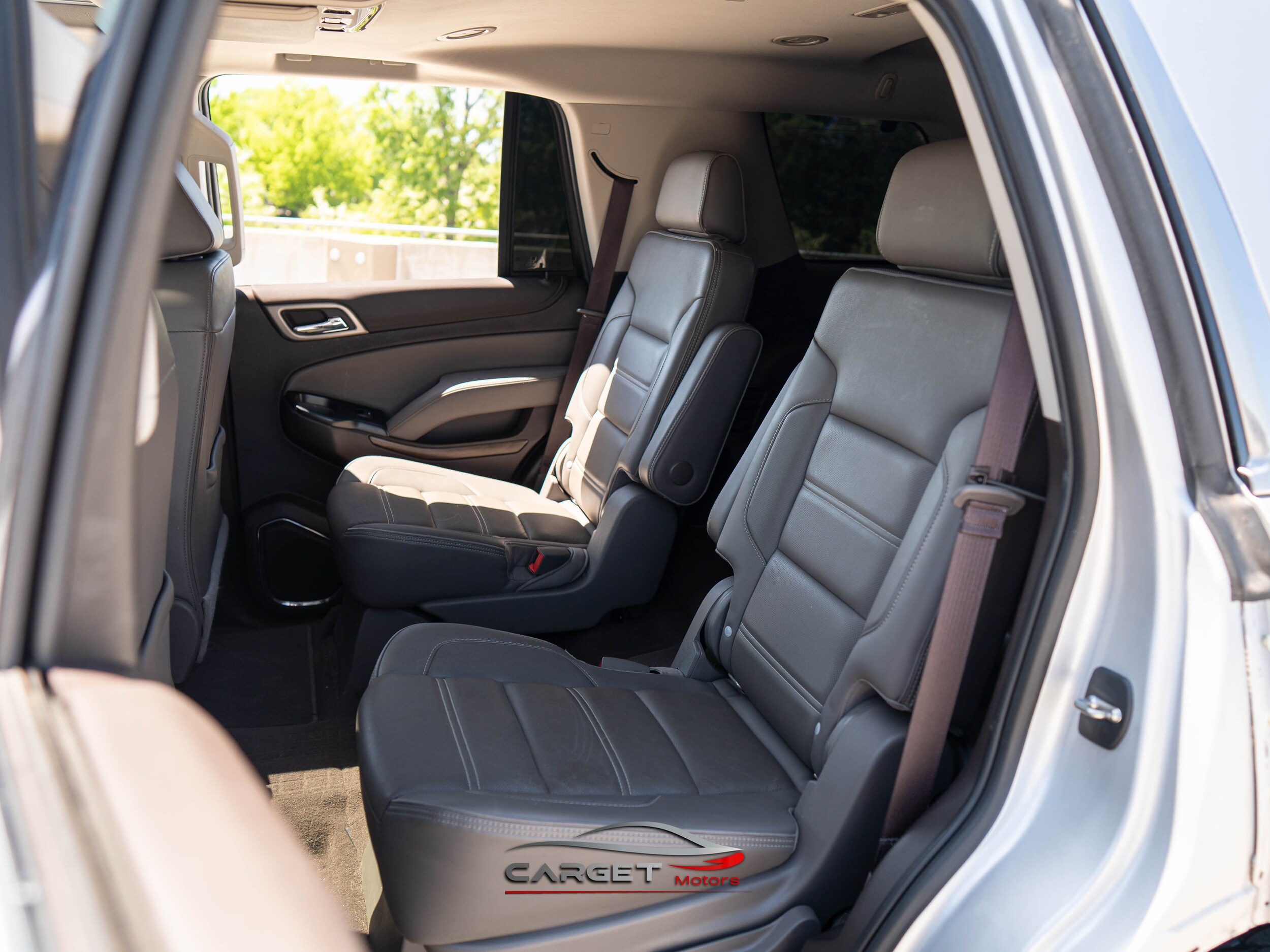 Vehicle image 14 of 47