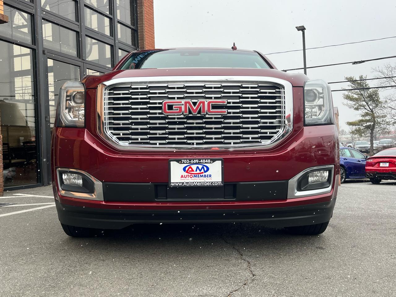 Vehicle image 10 of 64
