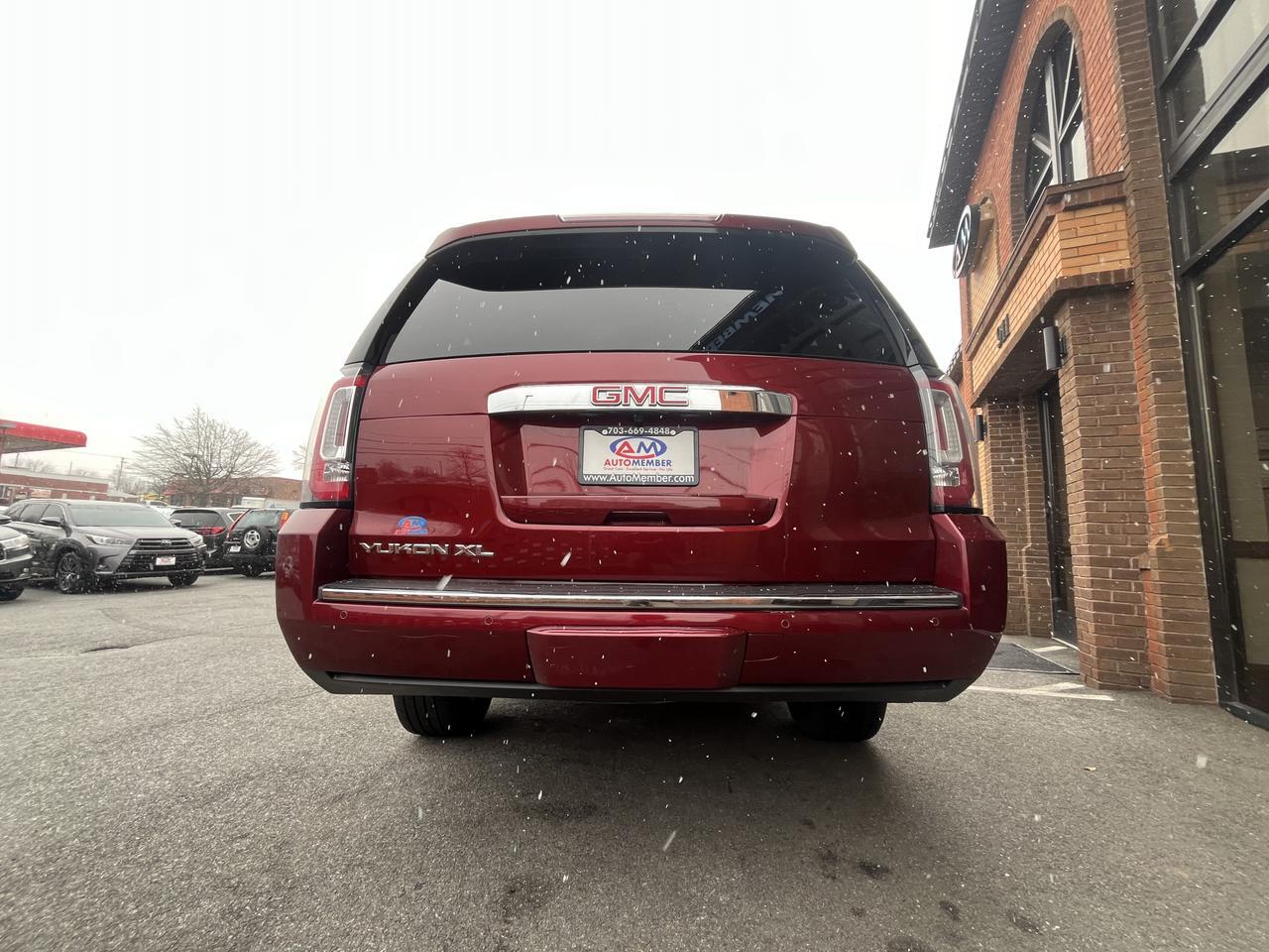 Vehicle image 5 of 64