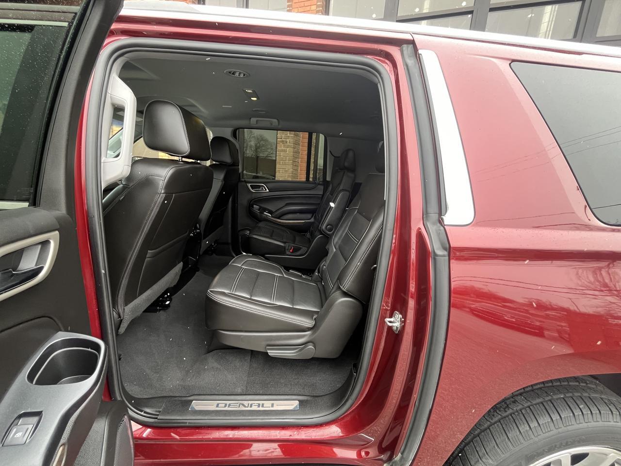Vehicle image 61 of 64