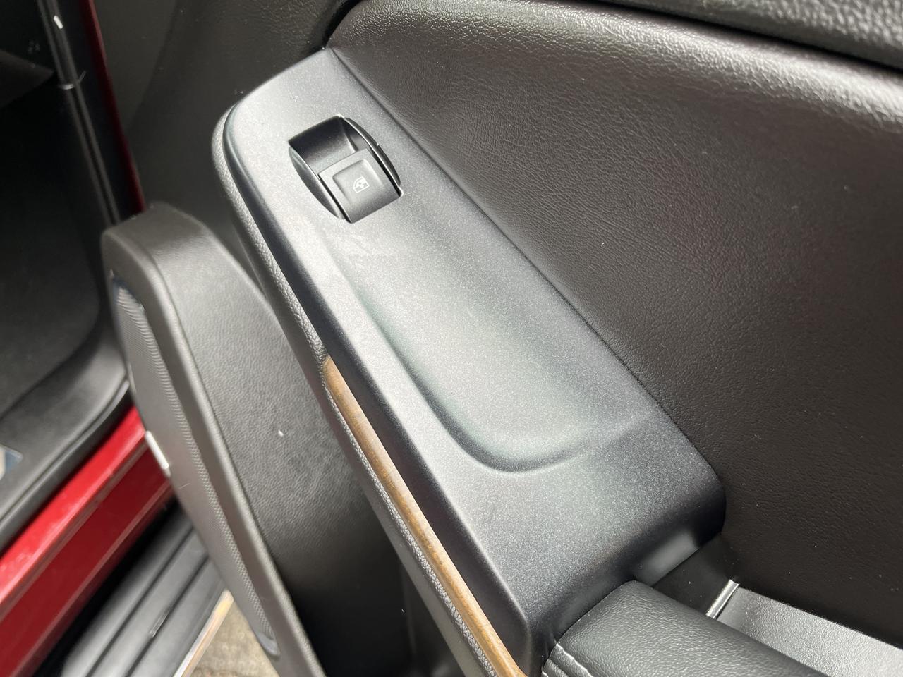 Vehicle image 43 of 64