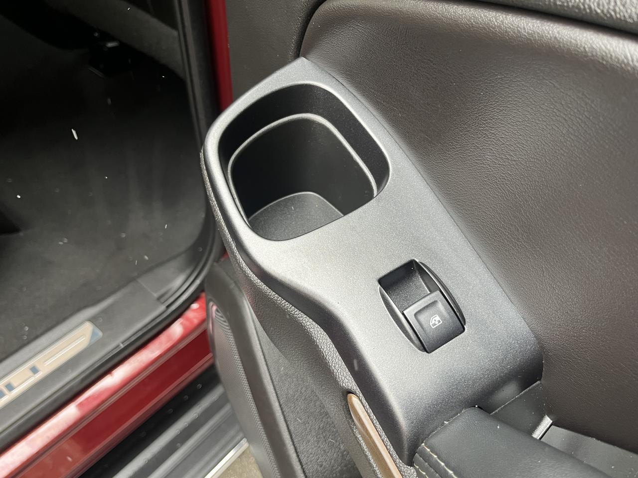 Vehicle image 51 of 64