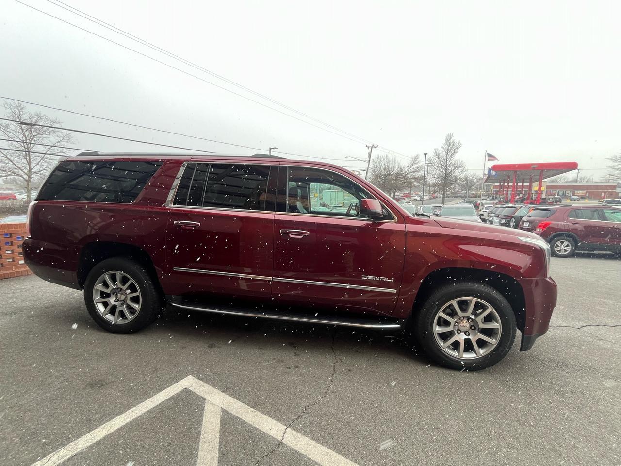 Vehicle image 6 of 64