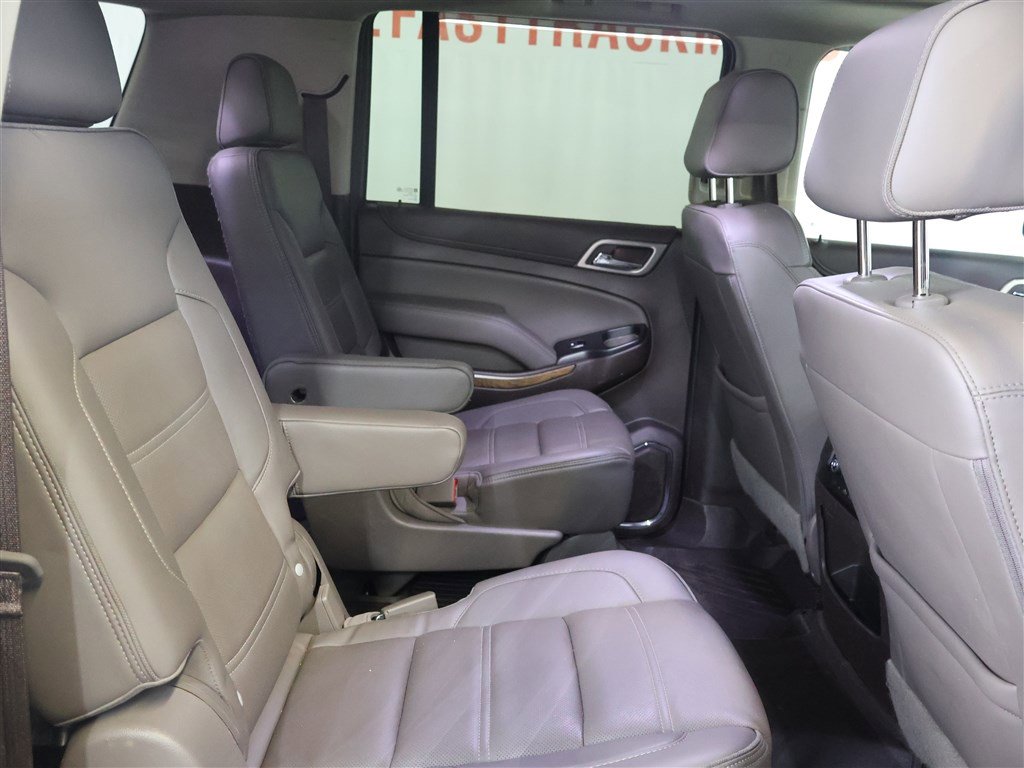 Vehicle image 24 of 30