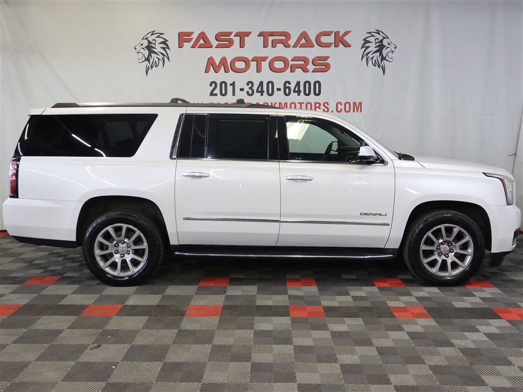 Vehicle image 4 of 30