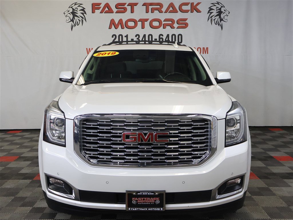 Vehicle image 2 of 30