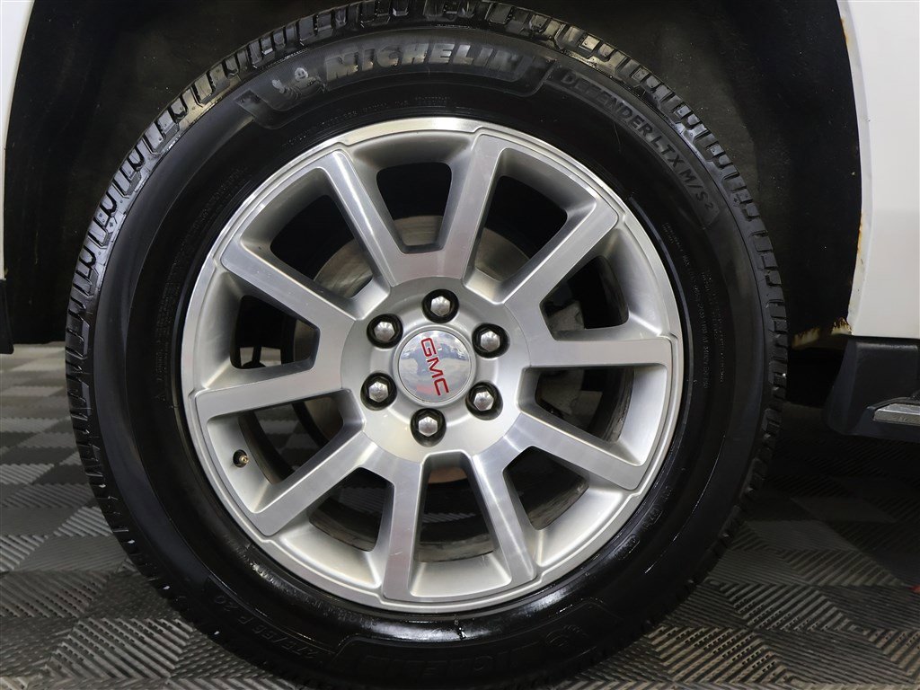 Vehicle image 27 of 30