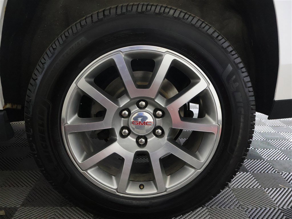 Vehicle image 28 of 30