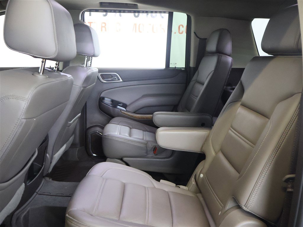 Vehicle image 12 of 30