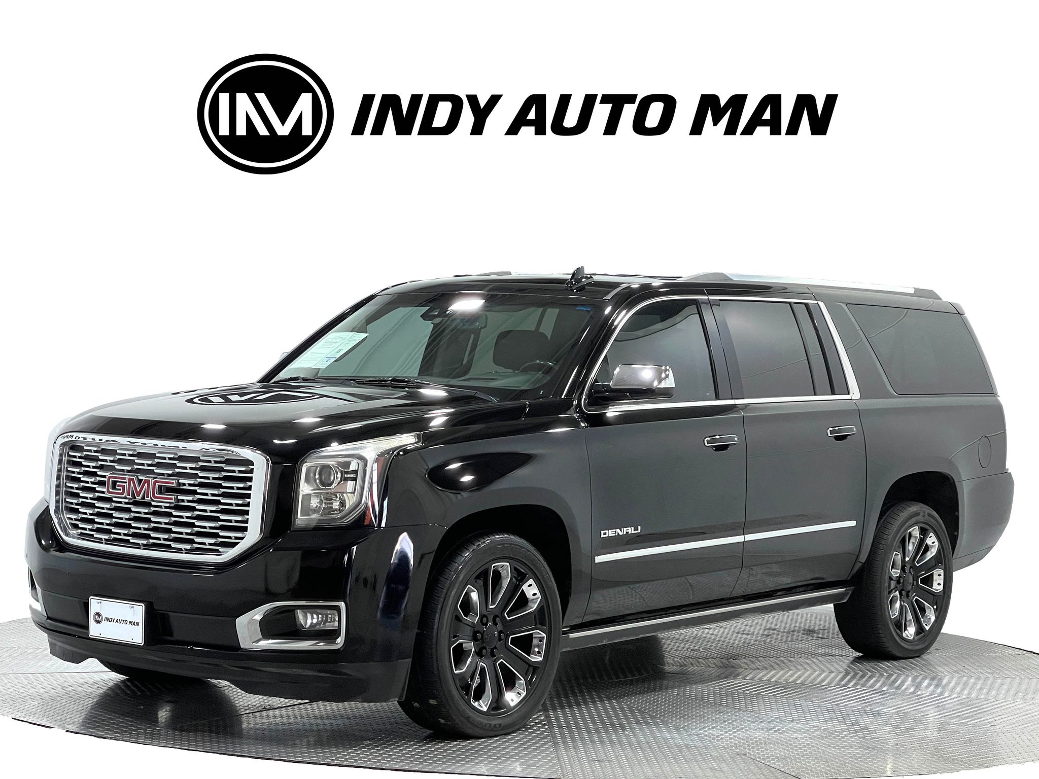 2019 GMC Yukon XL Denali Image 1 of 43