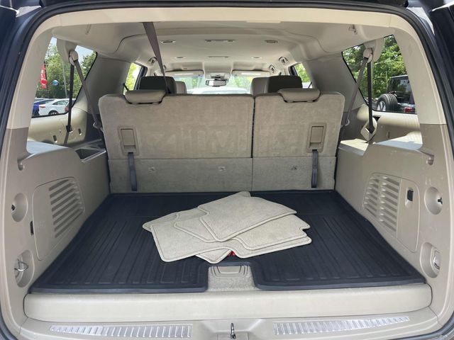 Vehicle image 10 of 37