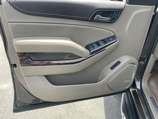 Vehicle image 21 of 37