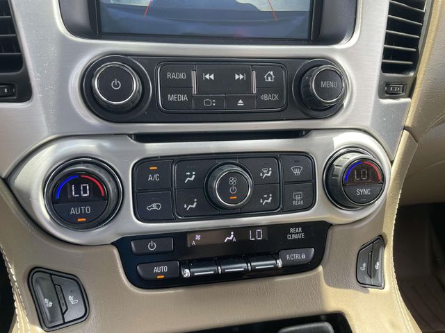 Vehicle image 27 of 37