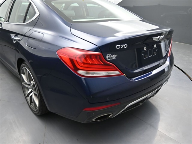 2019 Genesis G70 3.3T Advanced Image 11 of 40