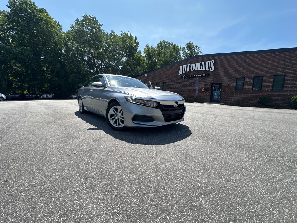 Vehicle image 5 of 50
