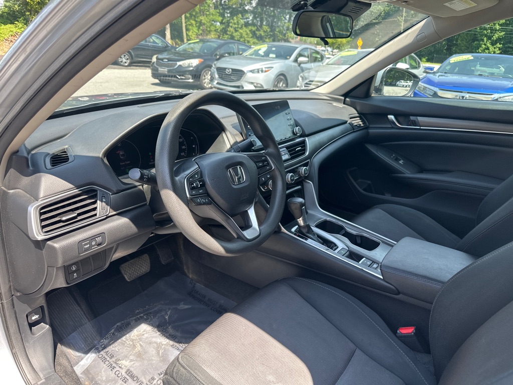 Vehicle image 25 of 50