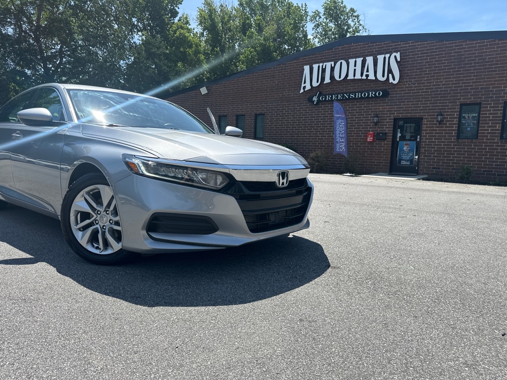 Vehicle image 4 of 50