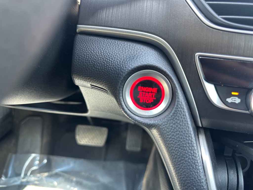 Vehicle image 48 of 50