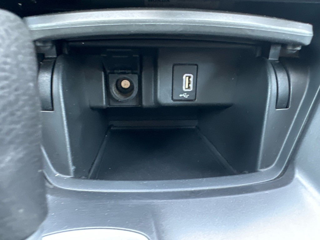 Vehicle image 40 of 50