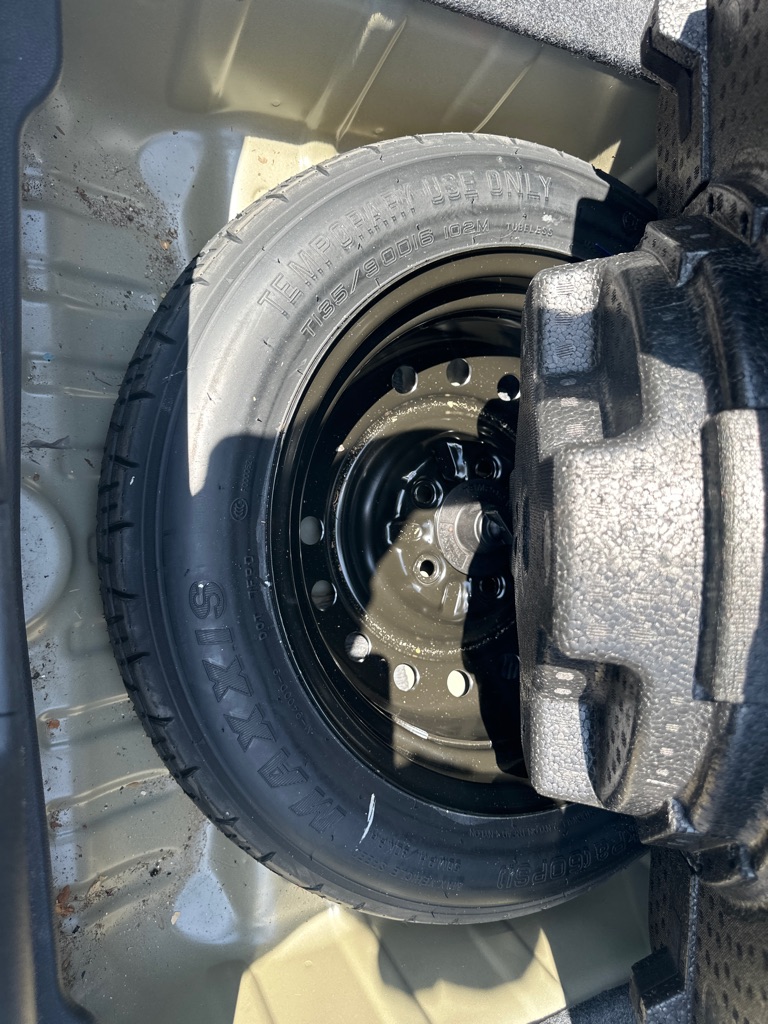 Vehicle image 46 of 50