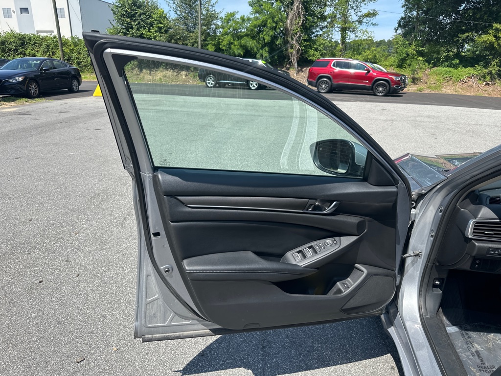 Vehicle image 42 of 50