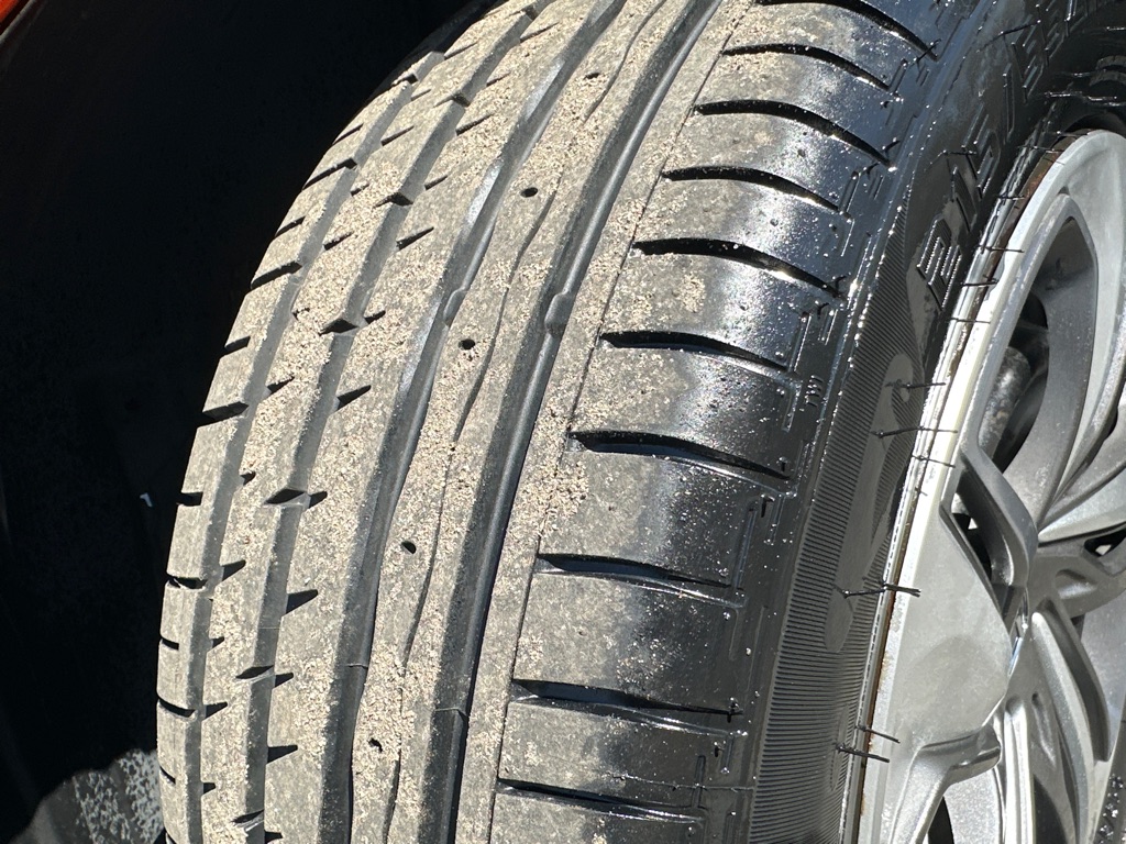 Vehicle image 34 of 37