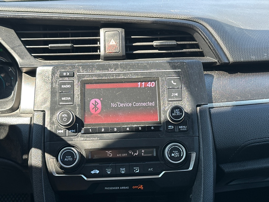 Vehicle image 26 of 37