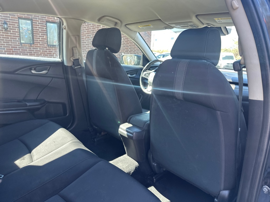 Vehicle image 18 of 37