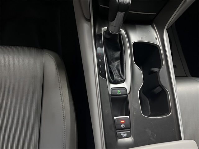 2019 Honda Accord EX 1.5T Image 16 of 25