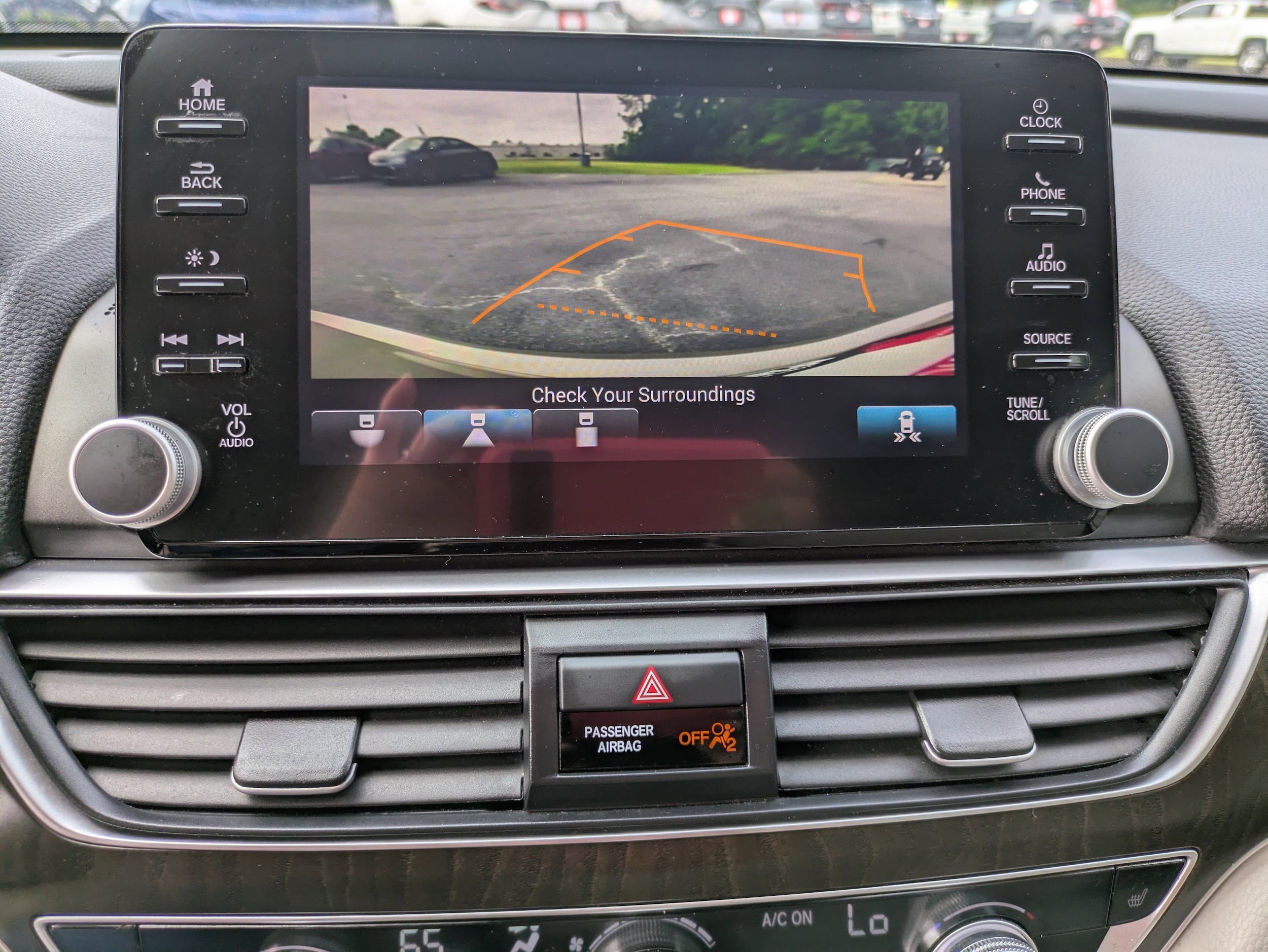 Vehicle image 23 of 25