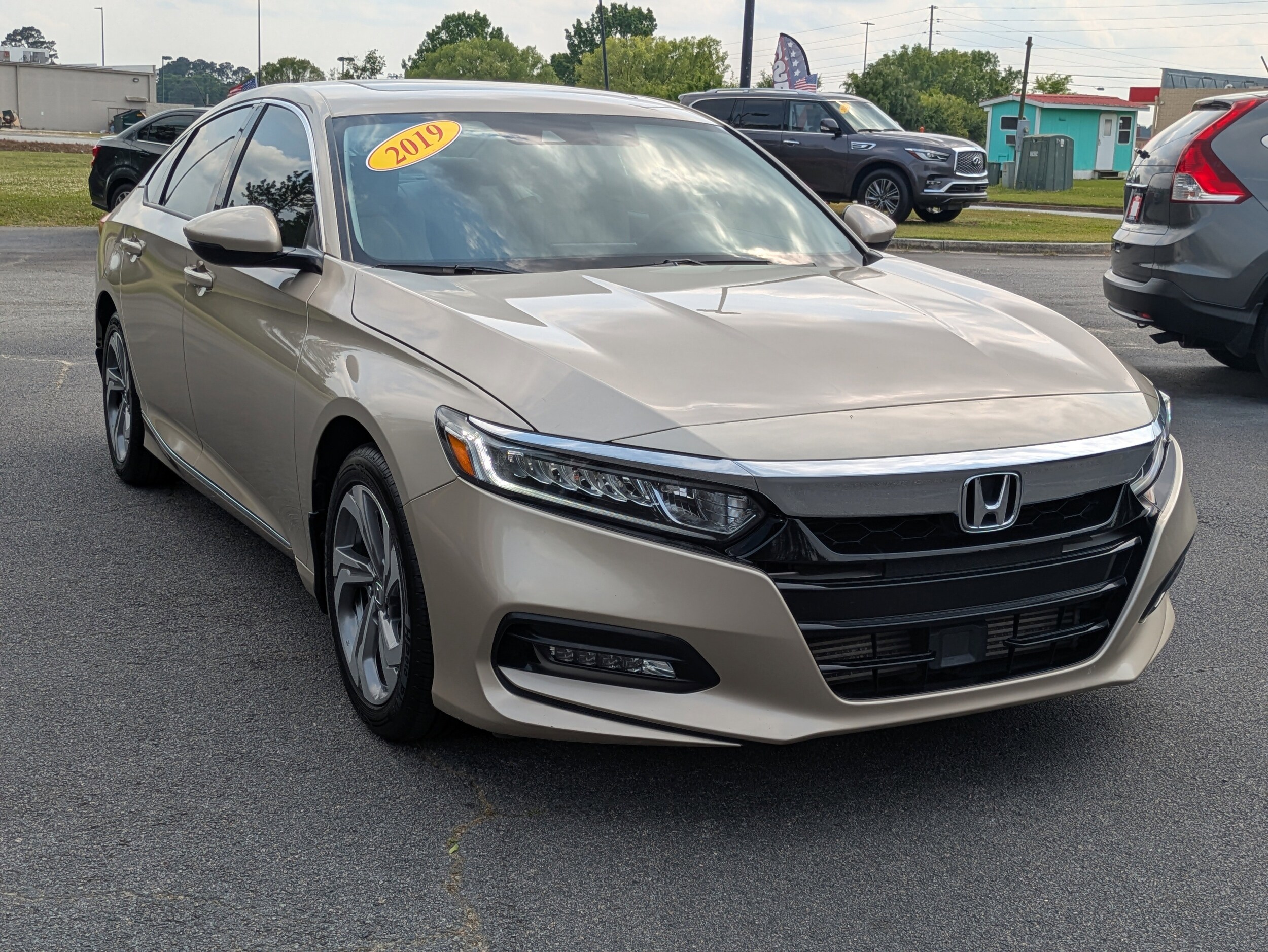Vehicle image 6 of 25