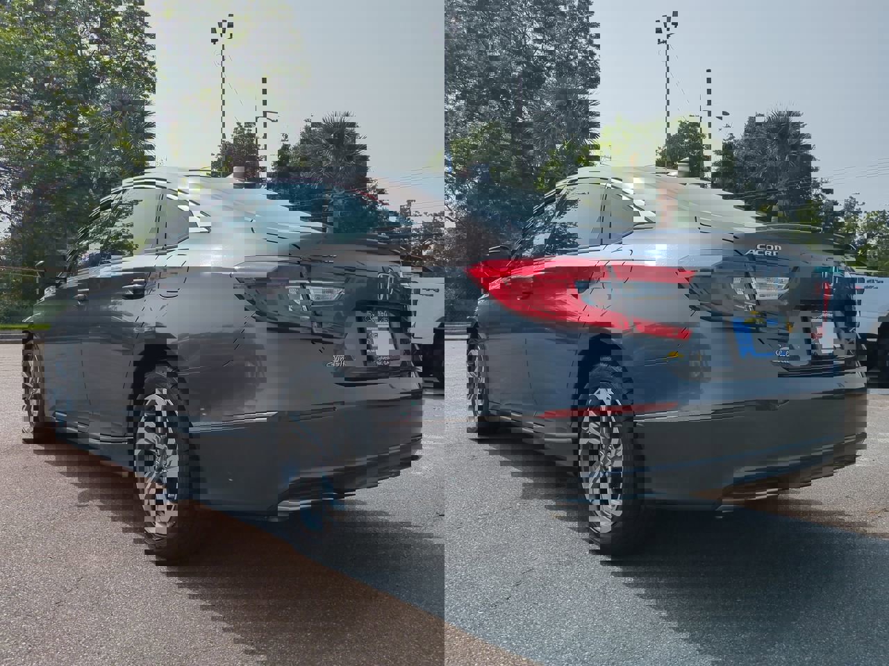 Vehicle image 6 of 32