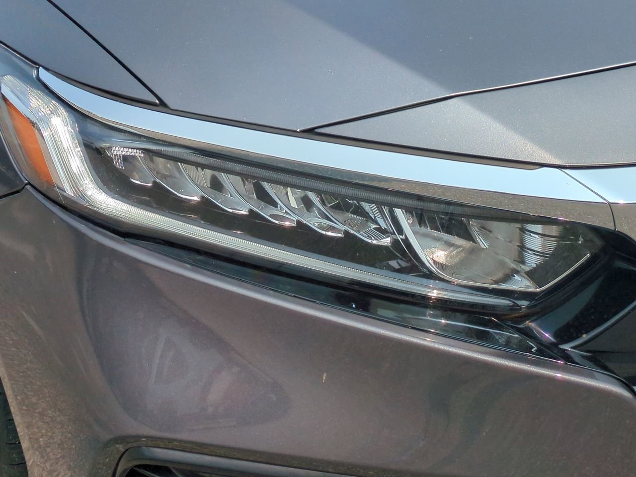 Vehicle image 10 of 32