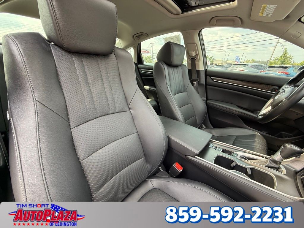 2019 Honda Accord EX-L 1.5T Image 15 of 33
