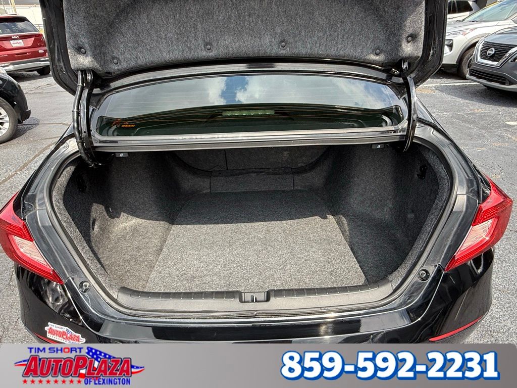2019 Honda Accord EX-L 1.5T Image 12 of 33