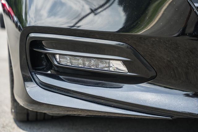 Vehicle image 37 of 40
