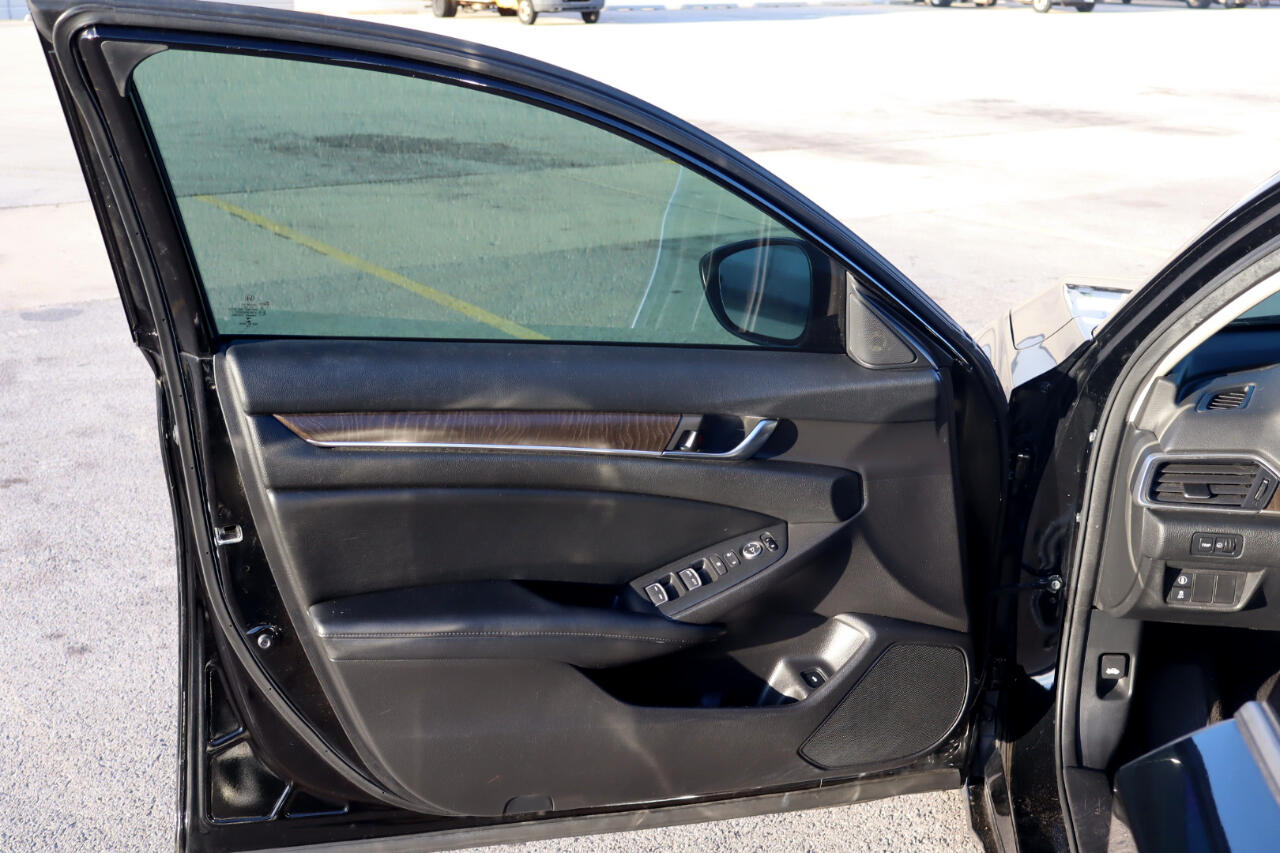 Vehicle image 35 of 38